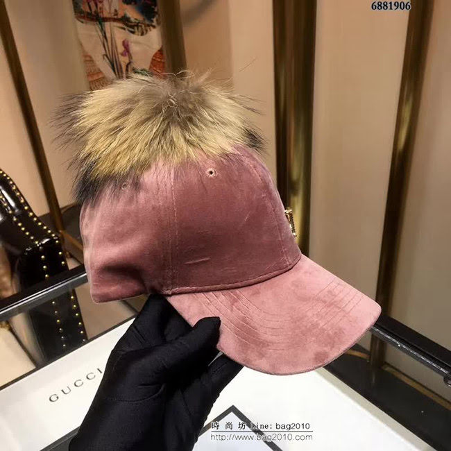 DIOR迪奧 火爆新款 羊絨搭配毛球鴨舌帽 6881906 LLWJ5657